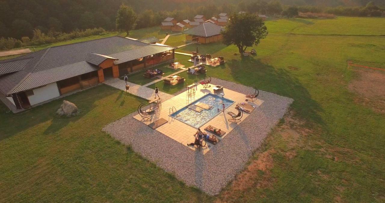 פוצ'ה Trio Lux Resort מראה חיצוני תמונה